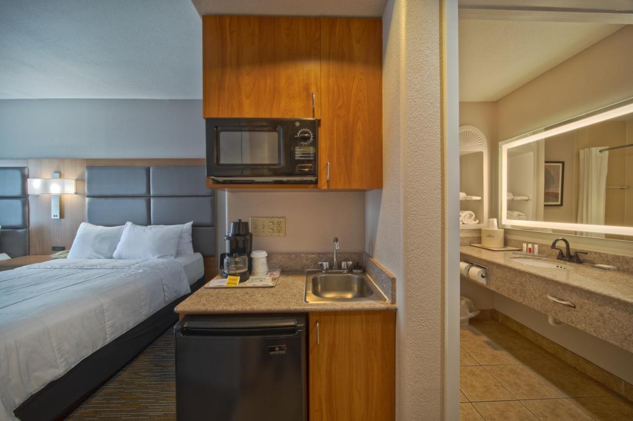 Wingate By Wyndham Houston Bush Intercontinental Airport Hotel Aldine Bagian luar foto