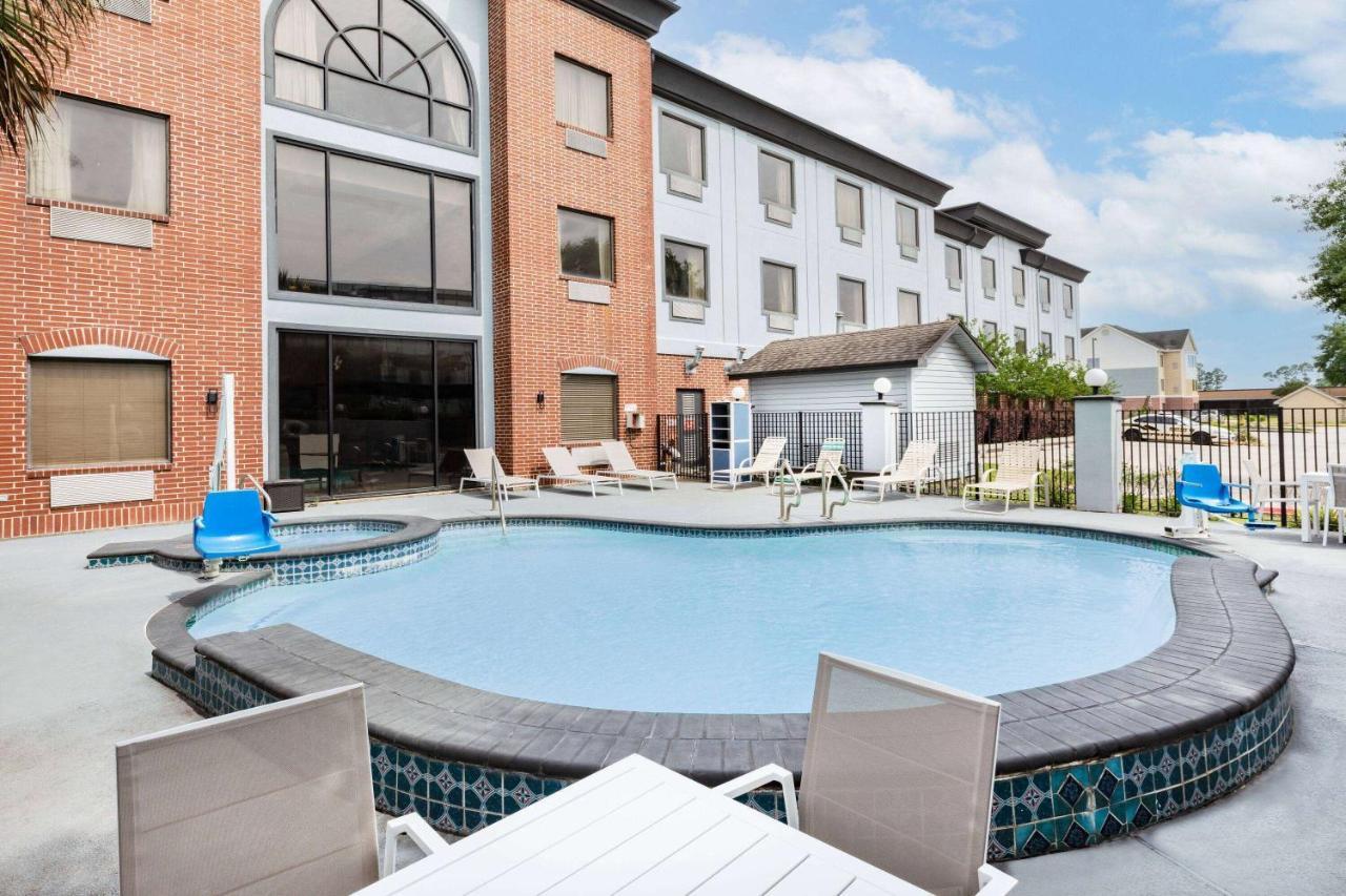 Wingate By Wyndham Houston Bush Intercontinental Airport Hotel Aldine Bagian luar foto